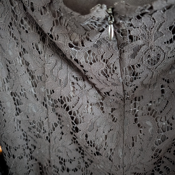 Dressy NWT Cache Sz L Black Lace Dress with Feather Cuffs - Picture 5 of 16